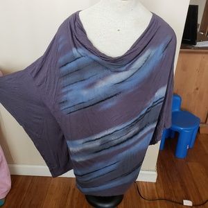 L Gray, Blue and Black top